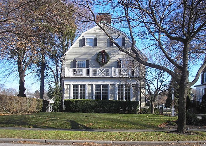Das Amityville House gilt heute als Geisterhaus.