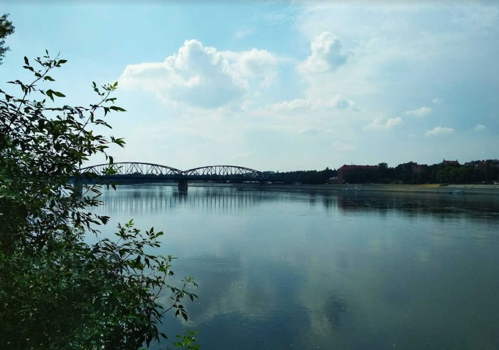 Ein Blick auf auf das Weichselufer von der gegenüberliegenden Seite